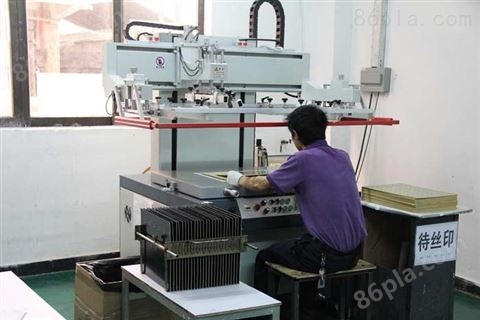 济宁丝印机厂家塑料瓶滚印机玻璃丝网印刷机